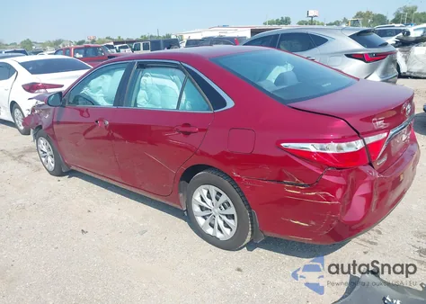 2017 Toyota Camry Le z USA, uszkodzony, nr VIN 4T1BF1FK0HU786906